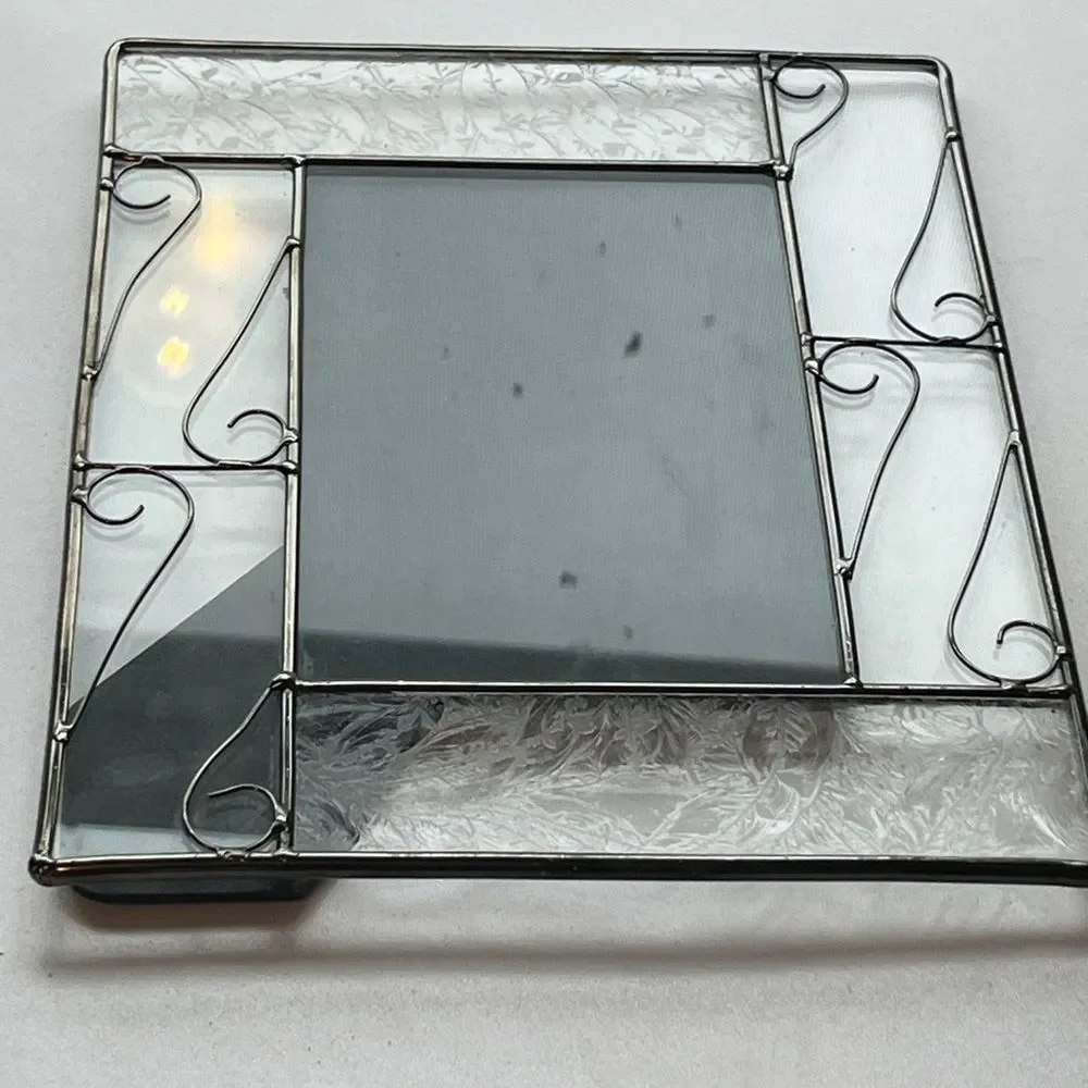 Elegant Glass and Metal 4x6 Photo Frame